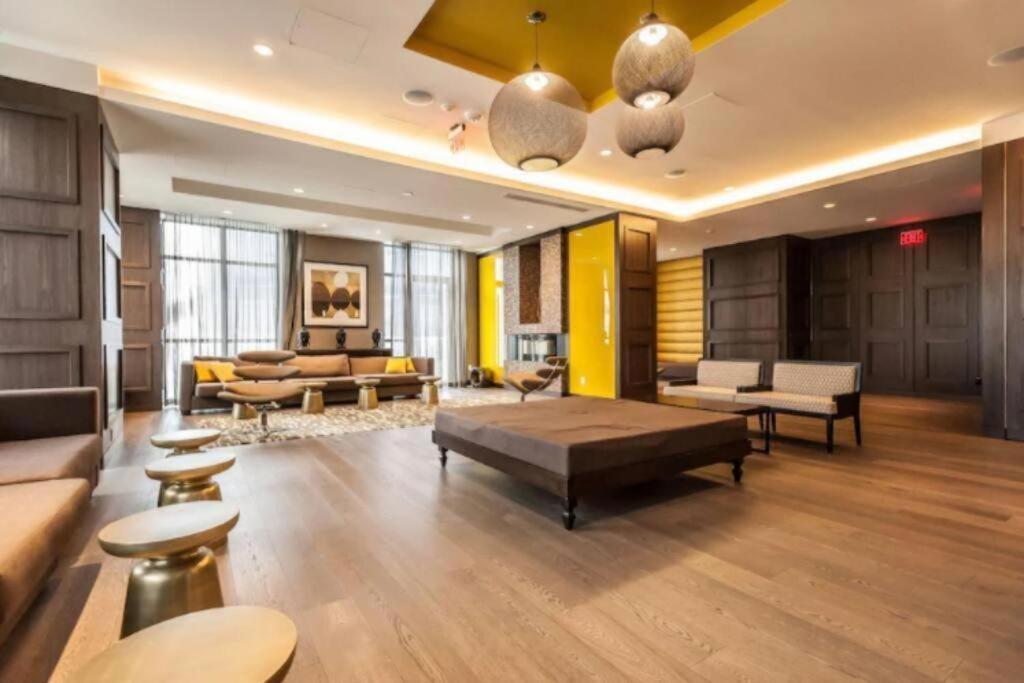 Appartamento Metropolis Loft - Cn Tower Toronto Esterno foto